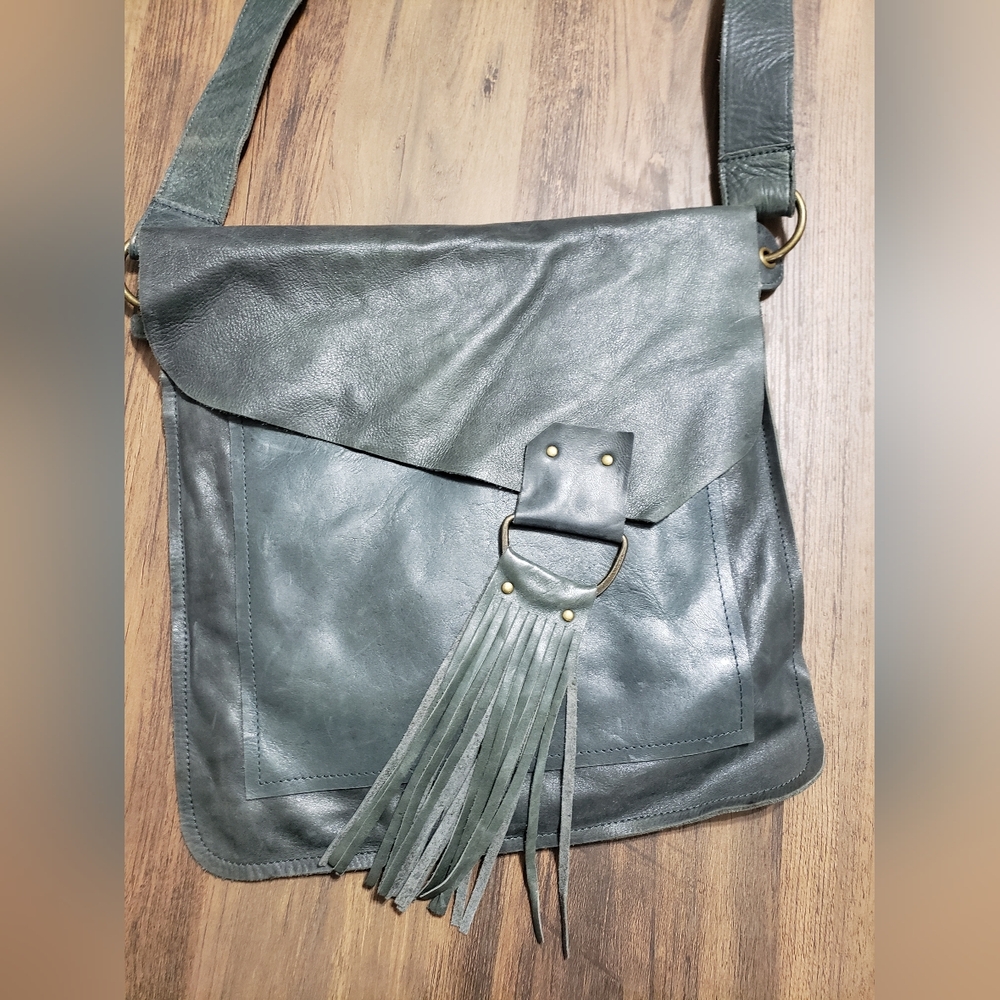 Chic Gray Leather Crossbody Bag with Fringe